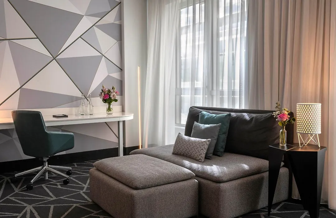 Hotel Le Crystal Montreal-1