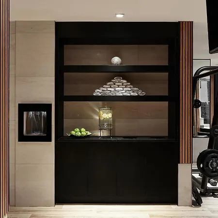 Vogue Hotel Montreal Downtown, Curio Collection By Hilton-2